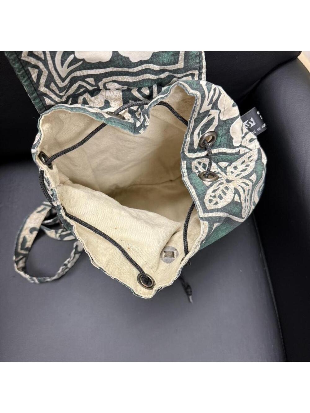 Hawaiian Turtle Print Mini Backpack - Picture 2 of 5